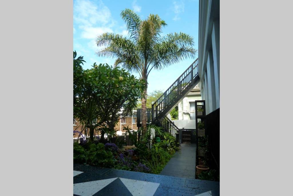 Urban Nest In Vibrant Green Point Cape Town Exterior photo