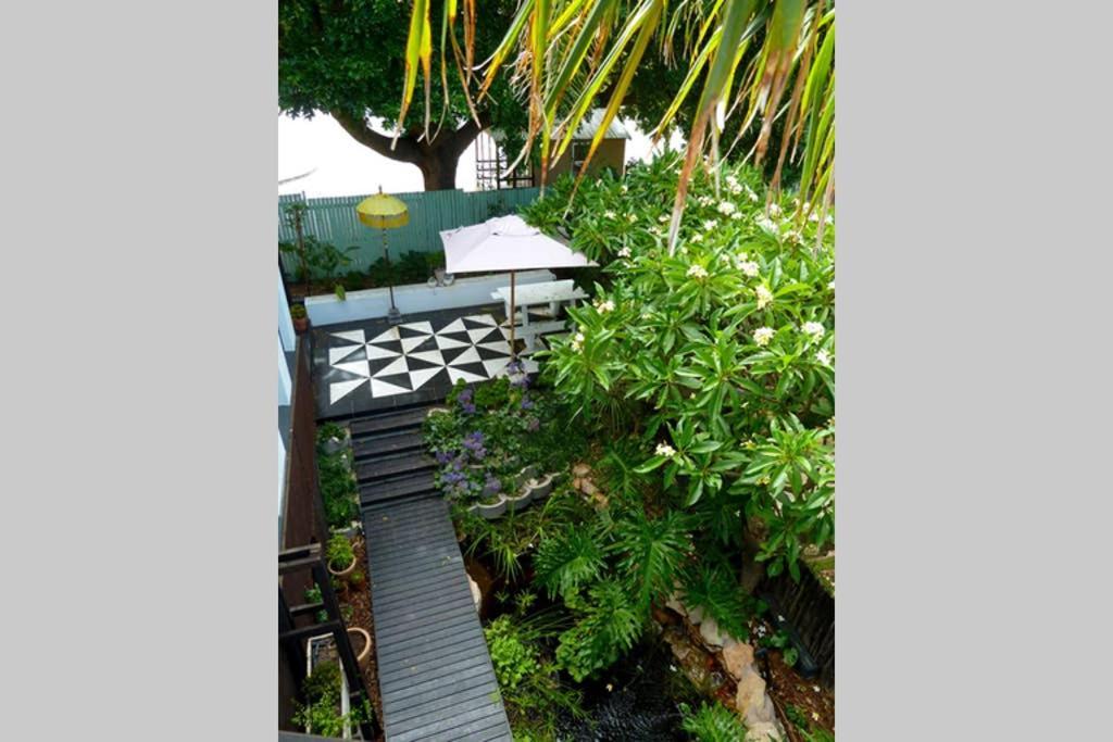 Urban Nest In Vibrant Green Point Cape Town Exterior photo