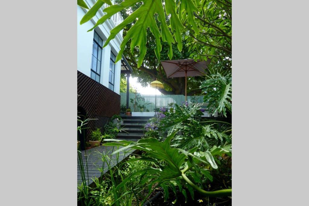 Urban Nest In Vibrant Green Point Cape Town Exterior photo
